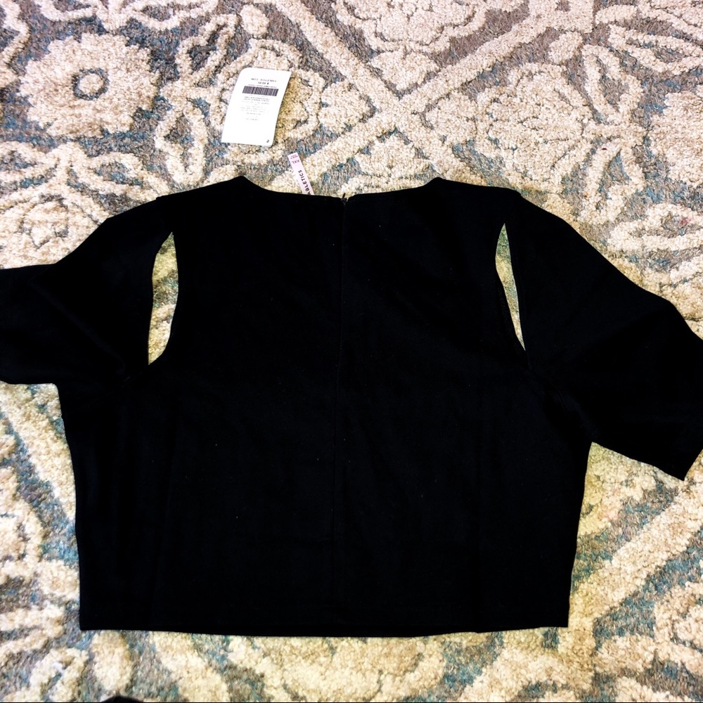 Fabletics Eva Midi Top - Picture 6 of 9